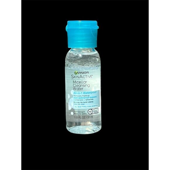 Garnier SkinActive Micellar Cleansing Water Travel Size 1.05 fl oz - Picture 4 of 9